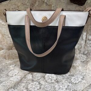 Ann Klein beige, white, black Tote or crossbody  bag with gold hardware EUC